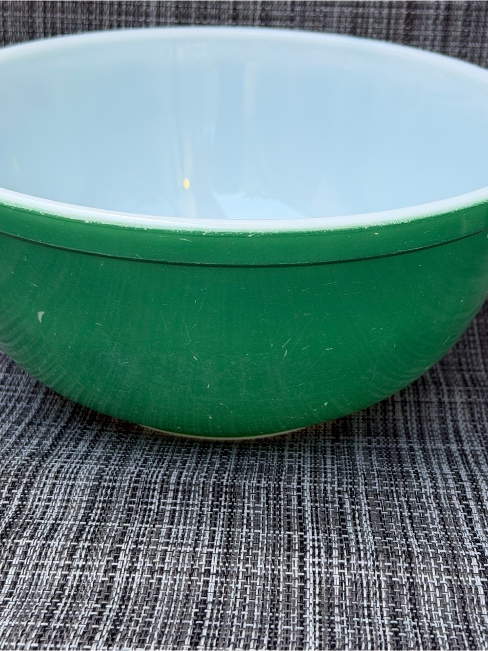 Vintage Pyrex #403 Mixing Bowl - Picture 5 of 8